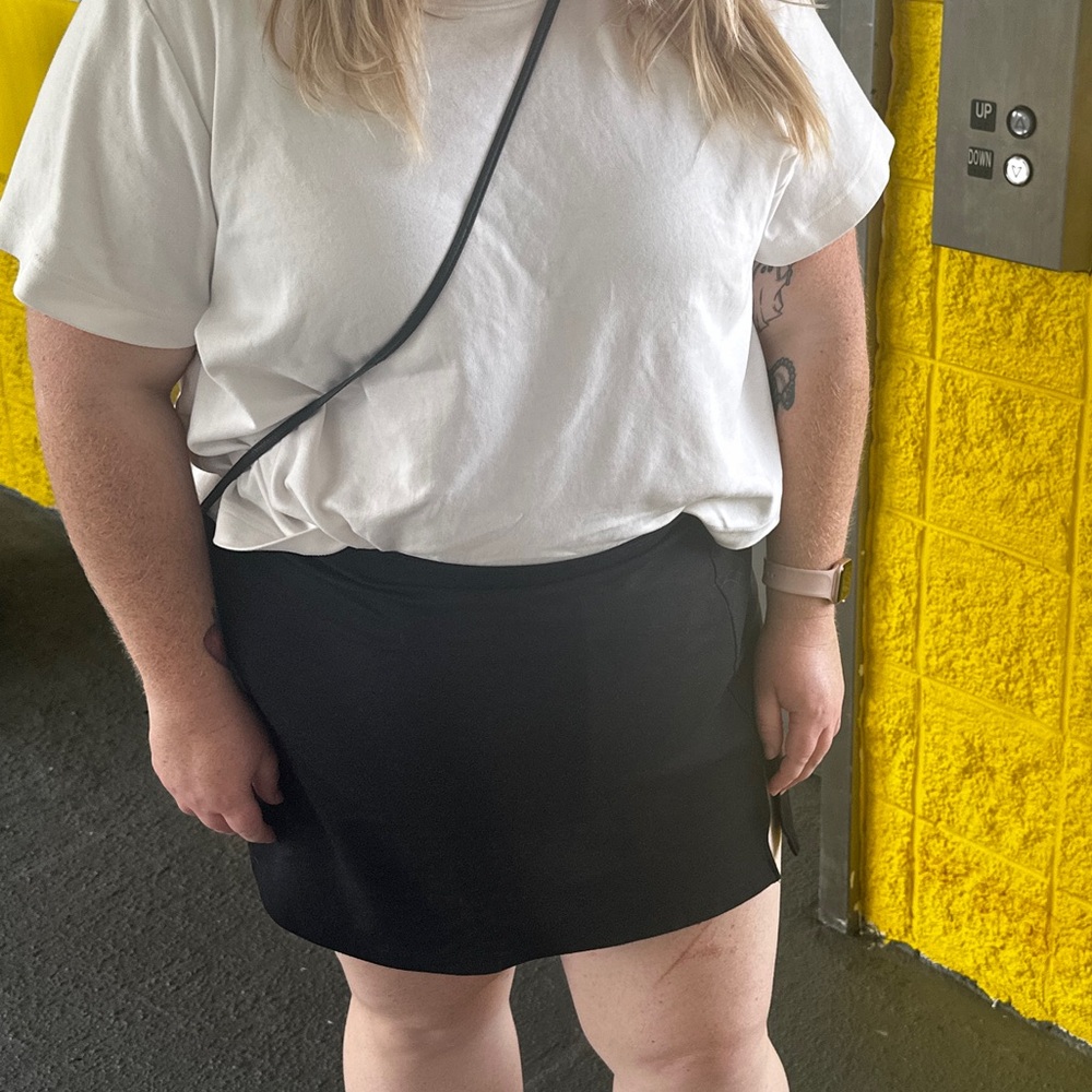 Black Skort
